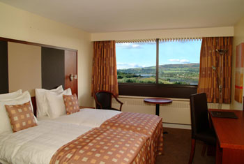 Book cheap hotels at Glasgow airport Stay at the Erskine Bridge at Glasgow airport