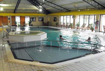 Glasgow Erskine Bridge pool glasgow hotels without parking