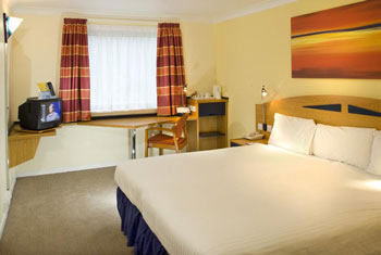 Double room at the Holiday Inn Express Glasgow glasgow holiday inn express on-airport hotel