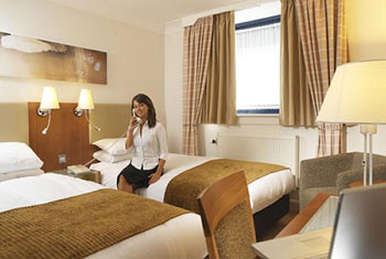 holiday inn off-airport hotel off-airport hotel luton holiday inn