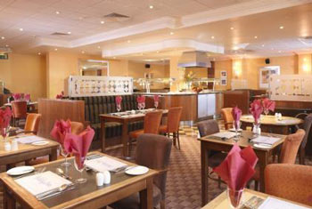 Book a Newcastle airport hotel Book a room at the Newcastle Holiday Inn