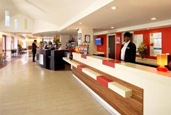 reception at the luton ibis hotel luton ibis on-airport hotel