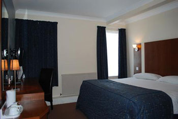 Pre-book a room at the Sky Plaza hotel Cardiff airport A double room at the Sky Plaza hotel Cardiff airport