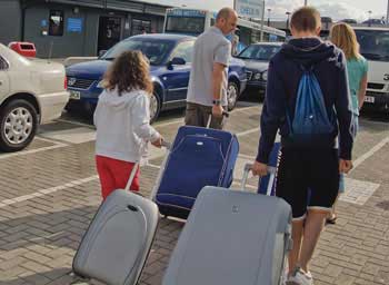 Pre-book Gatwick airport valet parking Valet parking Gatwick airport