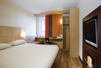 Stay at the Ibis Birmingham airport A room at the Ibis Birmingham airport