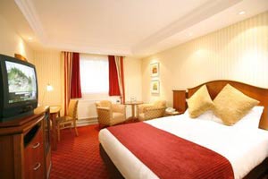 Enjoy a stay at the Manchester airport Holiday Inn The Manchester airport Holiday Inn