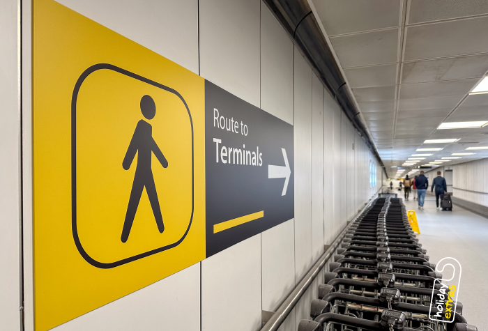 Hilton Hotel Gatwick South - Walkway